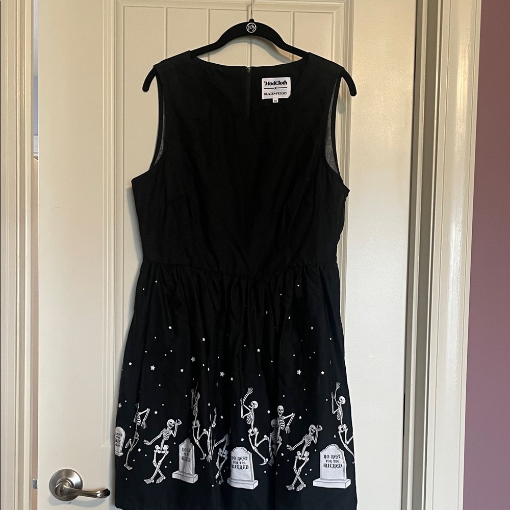 Modcloth X Black Friday Groovin' Graveyard Fit-n-Flare Dress Sz. XL